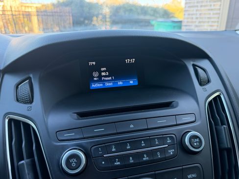 Used 2015 Ford Focus SE w/ Equipment Group 201A image 17