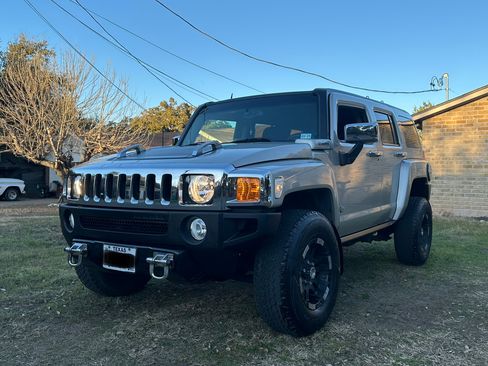 Used 2006 HUMMER H3 image 1