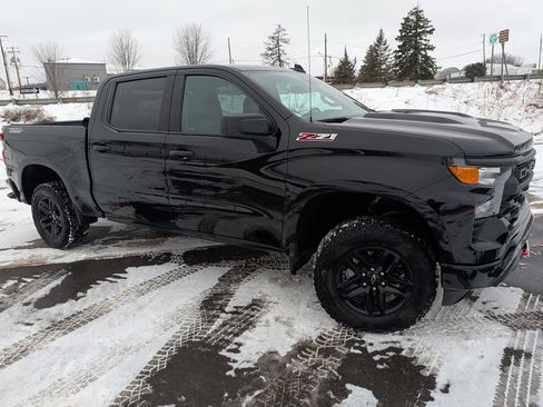 Used 2024 Chevrolet Silverado 1500 Custom Trail Boss image 1