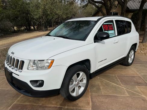 Used 2011 Jeep Compass Latitude image 16