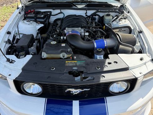 Used 2006 Ford Mustang GT Premium image 11