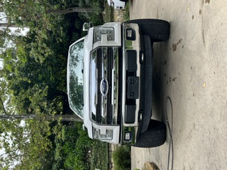 Used 2016 Ford F150 Lariat w/ Equipment Group 502A Luxury AWD/4WD image 4