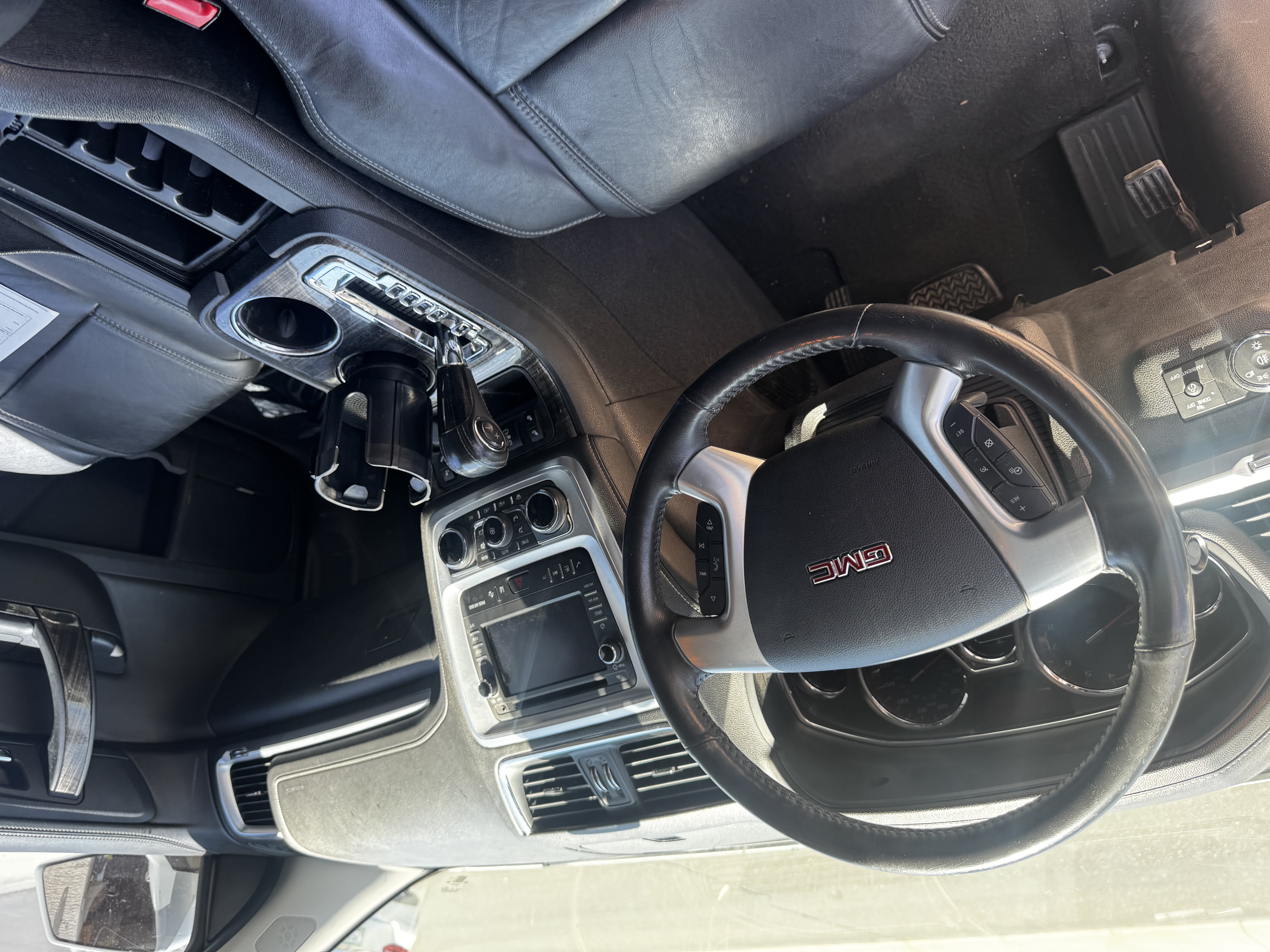 Used 2017 GMC Acadia Limited SLT FWD image 4