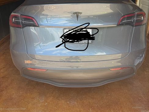 Used 2023 Tesla Model Y Long Range image 1