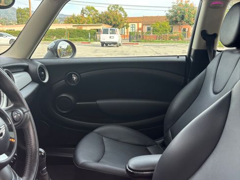 Used 2013 MINI Cooper Hardtop image 14