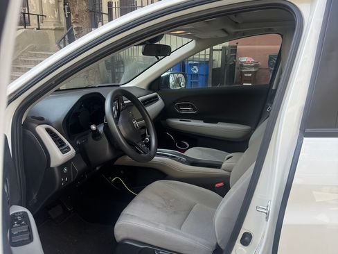 Used 2021 Honda HR-V EX image 13