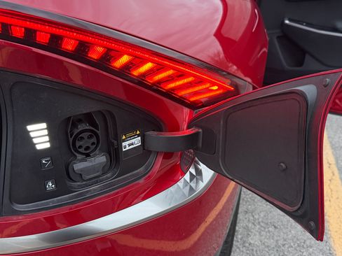 Used 2022 Kia EV6 Wind image 12