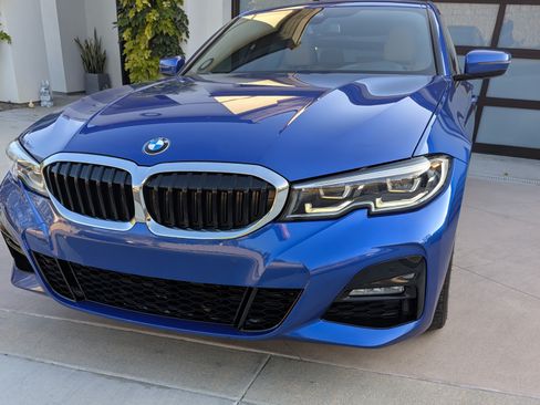 Used 2021 BMW 330i Sedan w/ M Sport Package image 4
