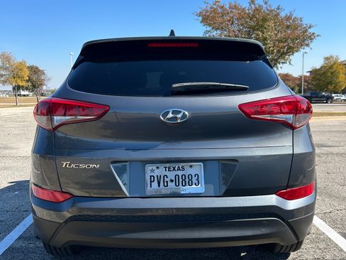 Used 2018 Hyundai Tucson SEL Plus image 2