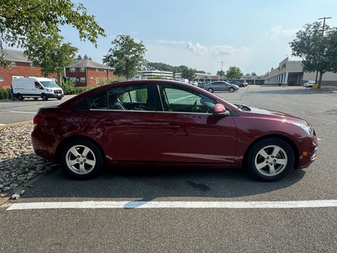 Used 2015 Chevrolet Cruze LT FWD image 8