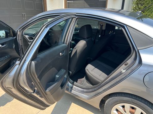 Used 2018 Hyundai Accent SE FWD image 13