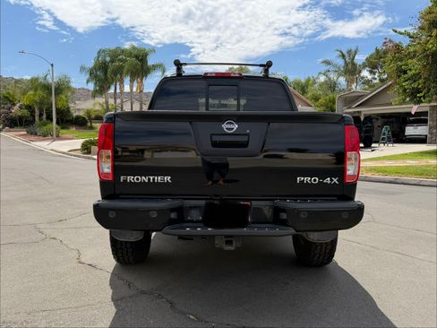 Used 2014 Nissan Frontier PRO-4X w/ Pro-4x Luxury Package AWD/4WD image 11