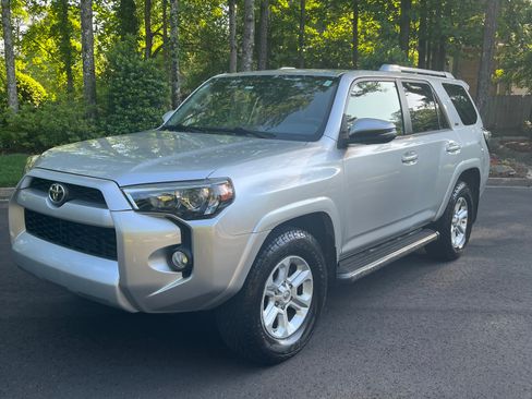 Used 2016 Toyota 4Runner SR5 Premium RWD image 1