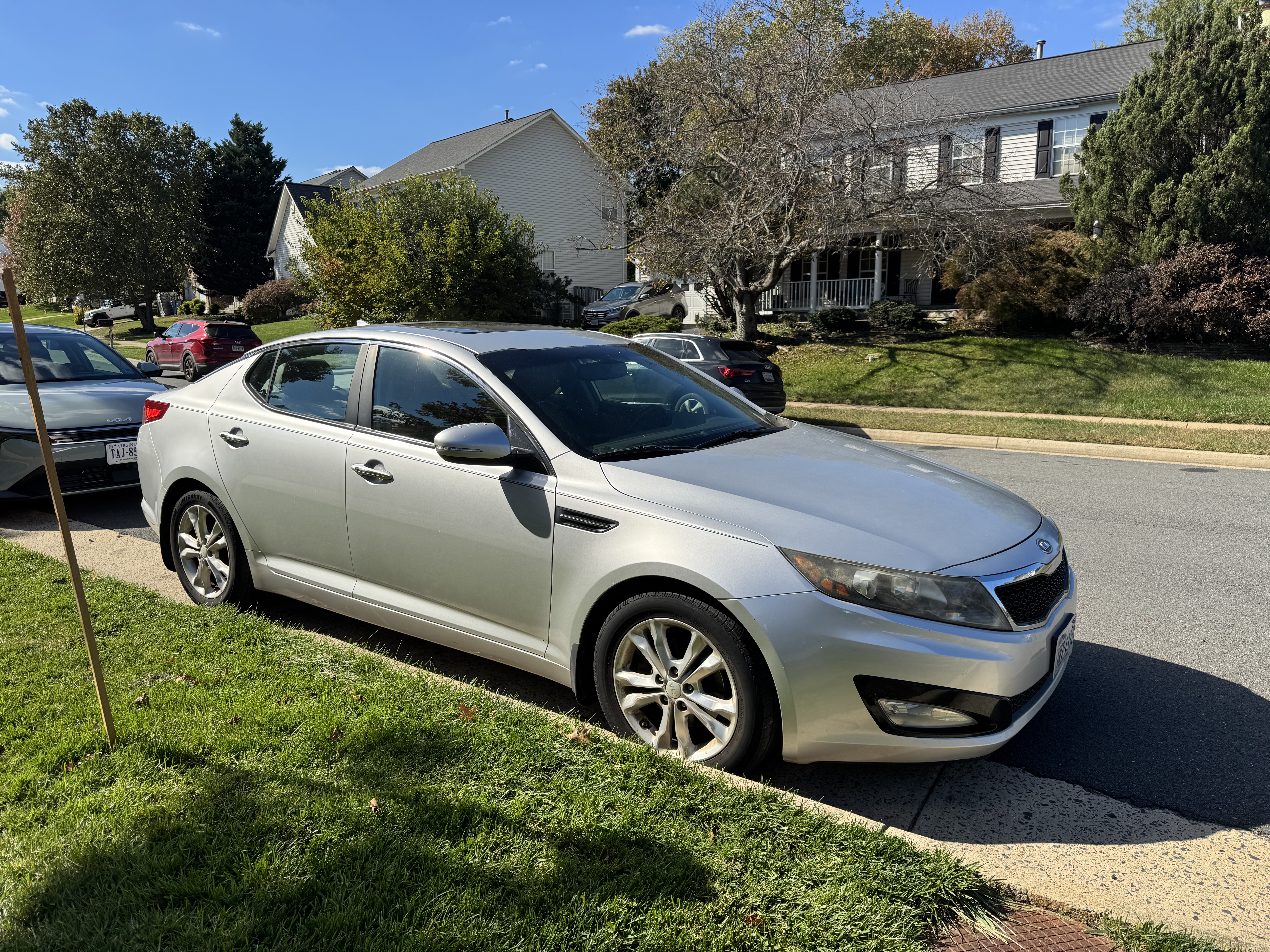 Used 2012 Kia Optima EX FWD image 4