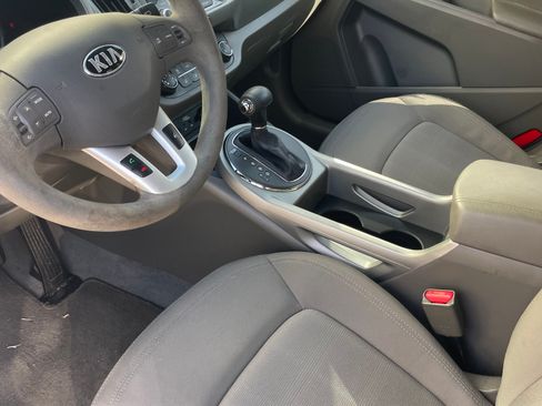 Used 2013 Kia Sportage LX w/ Convenience Pkg image 9