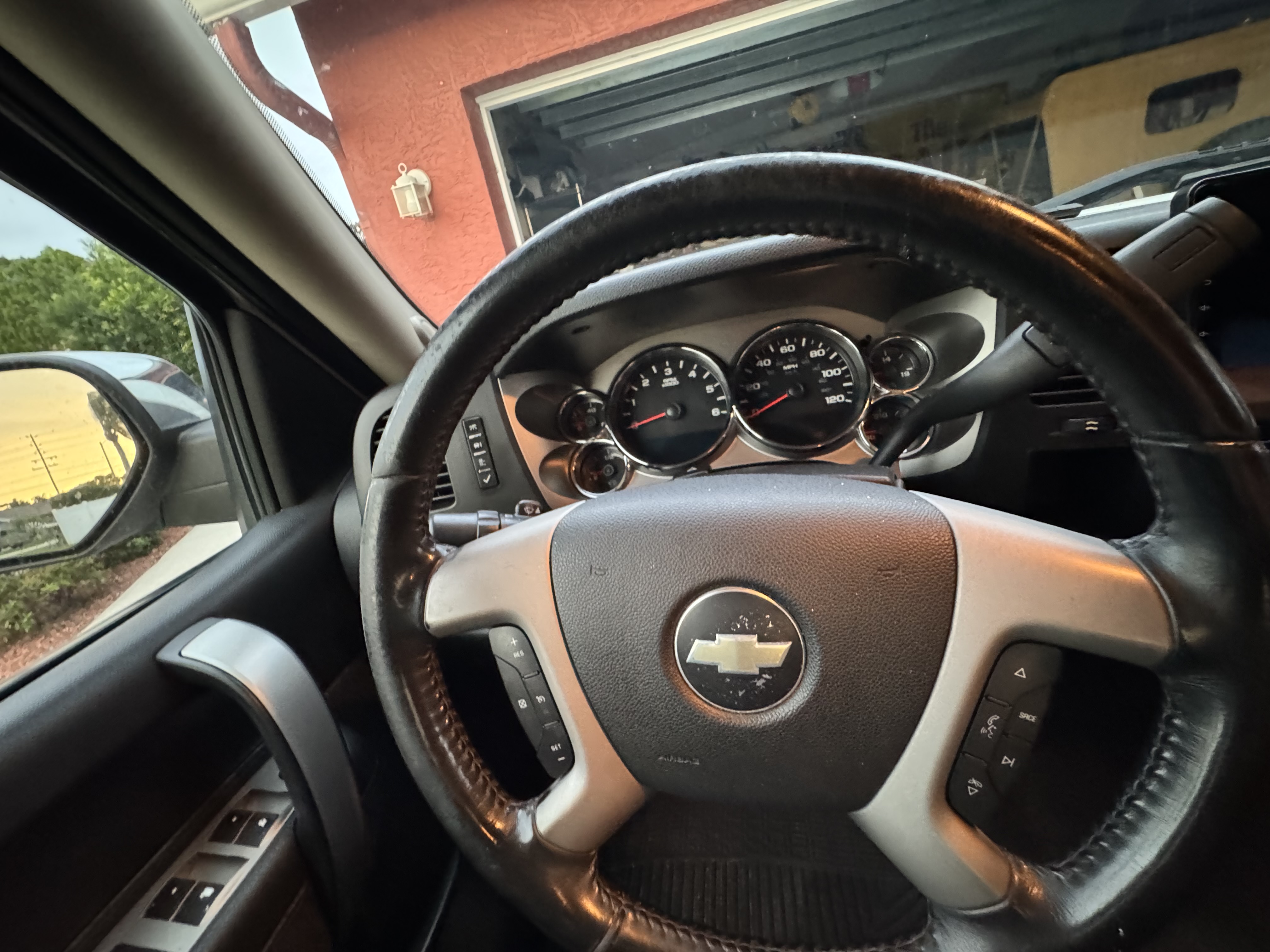 Used 2010 Chevrolet Silverado 1500 LT w/ Texas Edition RWD image 11