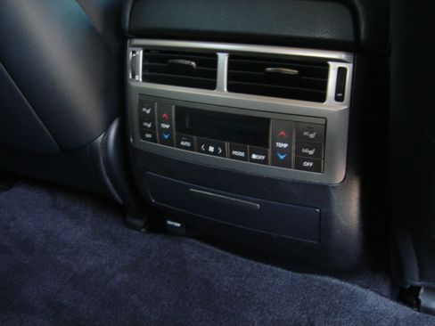 Used 2015 Lexus LX 570 4WD image 15