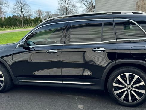 Used 2020 Mercedes-Benz GLB 250 250 4MATIC Sport Utility 4D image 1