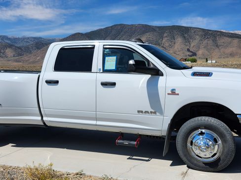 Used 2021 RAM 3500 Tradesman w/ Chrome Appearance Group AWD/4WD image 2