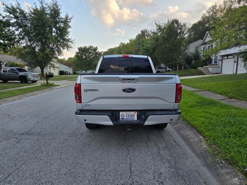 Used 2015 Ford F150 Lariat w/ Equipment Group 502A Luxury image 4