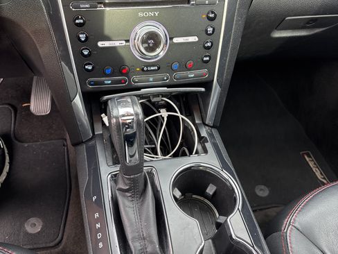 Used 2017 Ford Explorer Sport w/ Equipment Group 401A image 8