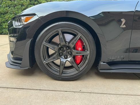 Used 2022 Ford Mustang Shelby GT500 w/ Carbon Fiber Track Pack image 21