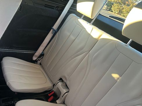 Used 2018 BMW X5 xDrive35i w/ Executive Package image 25