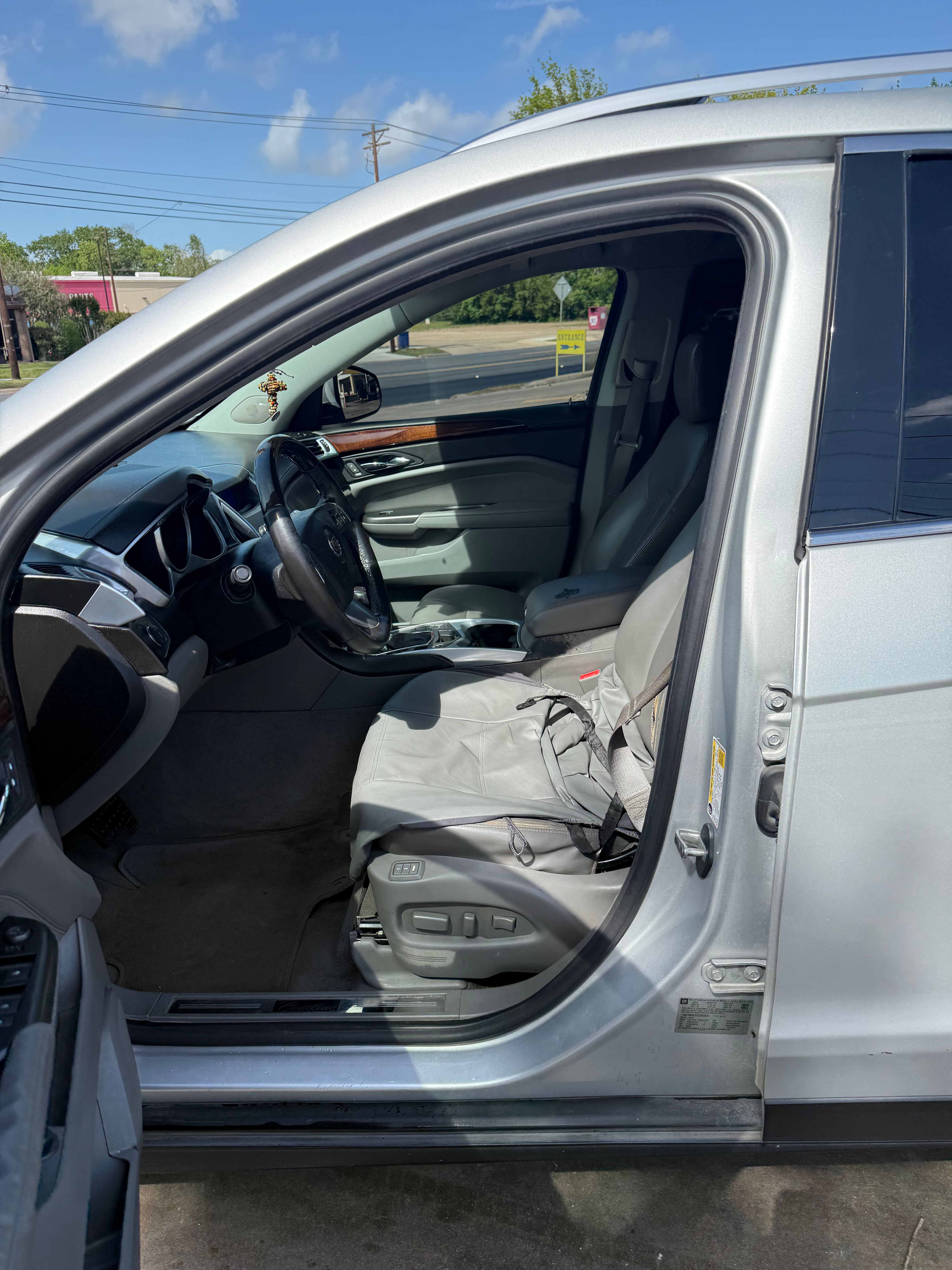 Used 2012 Cadillac SRX Luxury FWD image 11