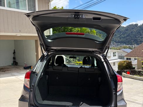 Used 2019 Honda HR-V Sport image 6