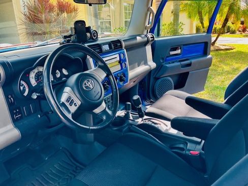 Used 2007 Toyota FJ Cruiser 4WD image 11