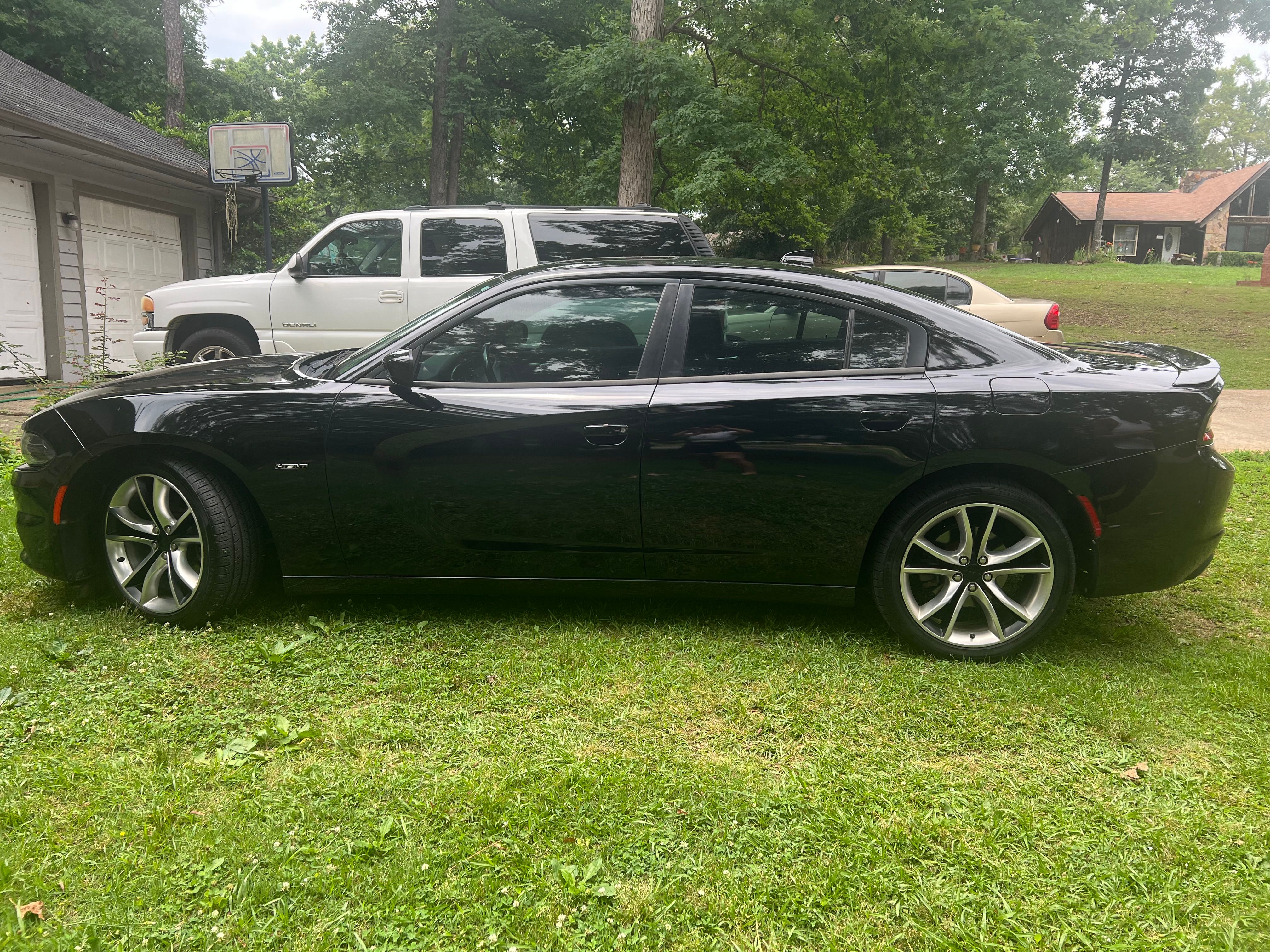 Used 2015 Dodge Charger R/T w/ Plus Group RWD image 1