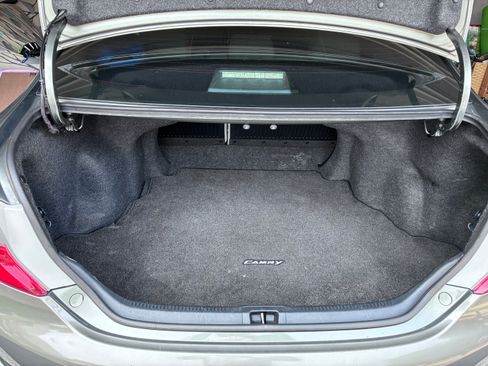 Used 2012 Toyota Camry LE FWD image 6