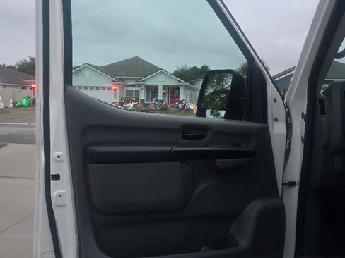 Used 2016 Nissan NV 2500 SV w/ Technology Package image 6