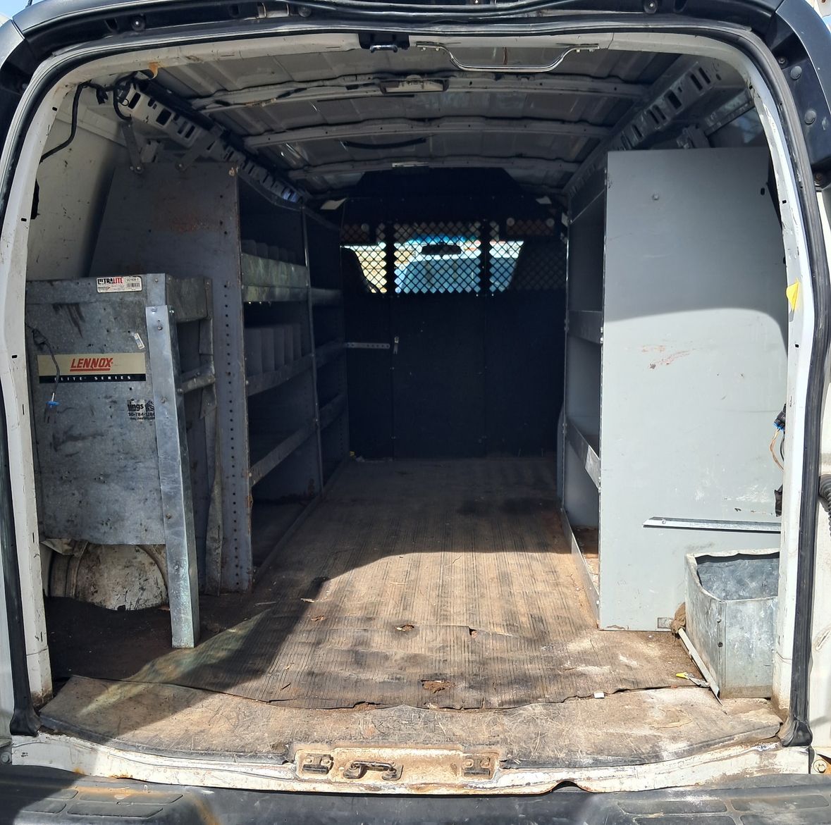 Used 2005 Chevrolet Express 2500 RWD image 7