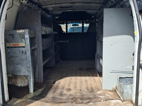 Used 2005 Chevrolet Express 2500 RWD image 7