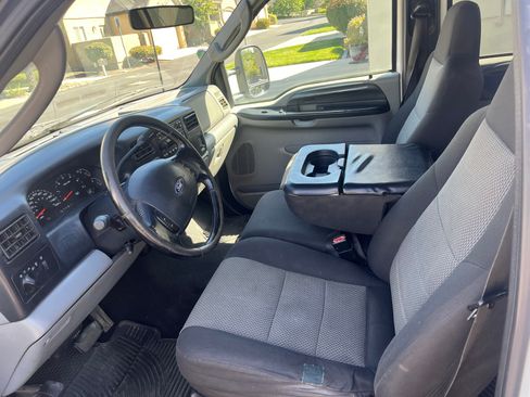 Used 2003 Ford F250 XLT AWD/4WD image 10