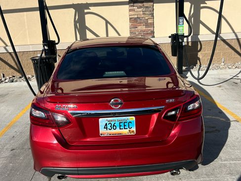 Used 2017 Nissan Altima 2.5 SR image 6