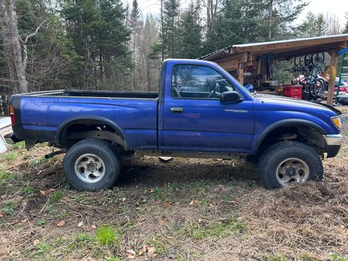 Used 1995 Toyota Tacoma 4x4 Regular Cab image 5
