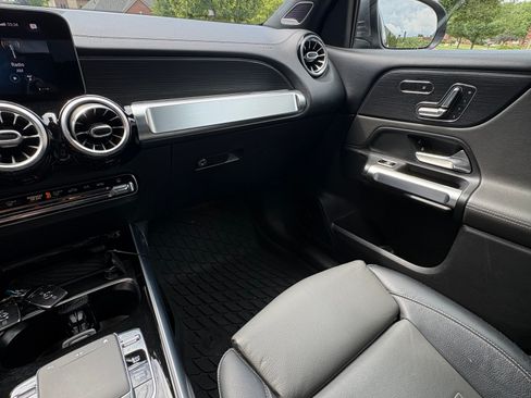 Used 2020 Mercedes-Benz GLB 250 4MATIC image 10