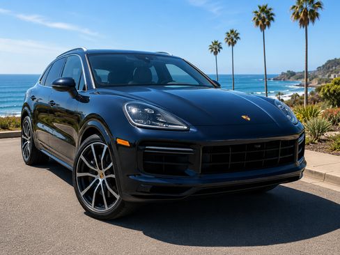 Used 2019 Porsche Cayenne Turbo AWD/4WD image 1