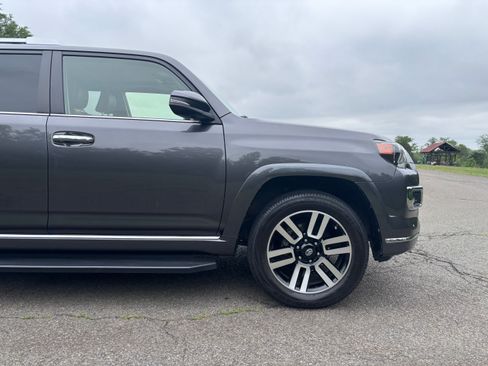 Used 2018 Toyota 4Runner Limited AWD/4WD image 21