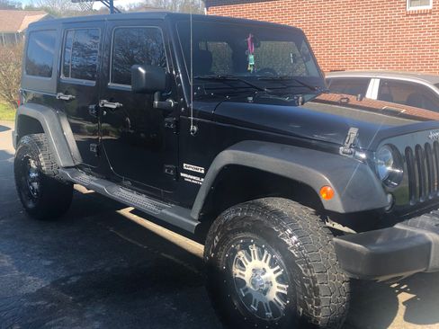 Used 2017 Jeep Wrangler Unlimited Sport w/ Quick Order Package 24S image 2