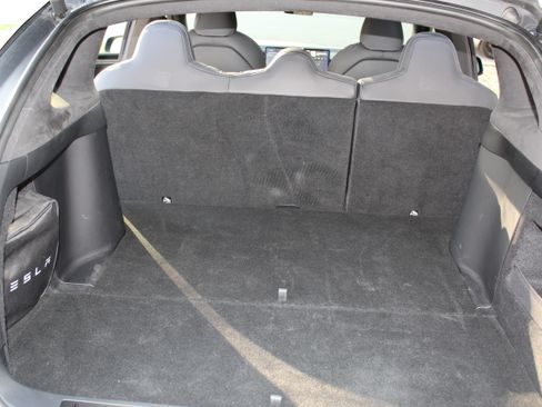 Used 2022 Tesla Model X image 28