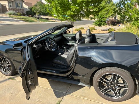 Used 2023 Ford Mustang Premium RWD image 15