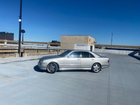 Used 2001 Mercedes-Benz E 55 AMG Sedan image 12