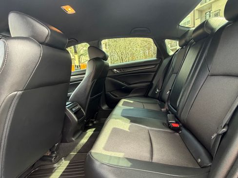Used 2021 Honda Accord Sport image 12