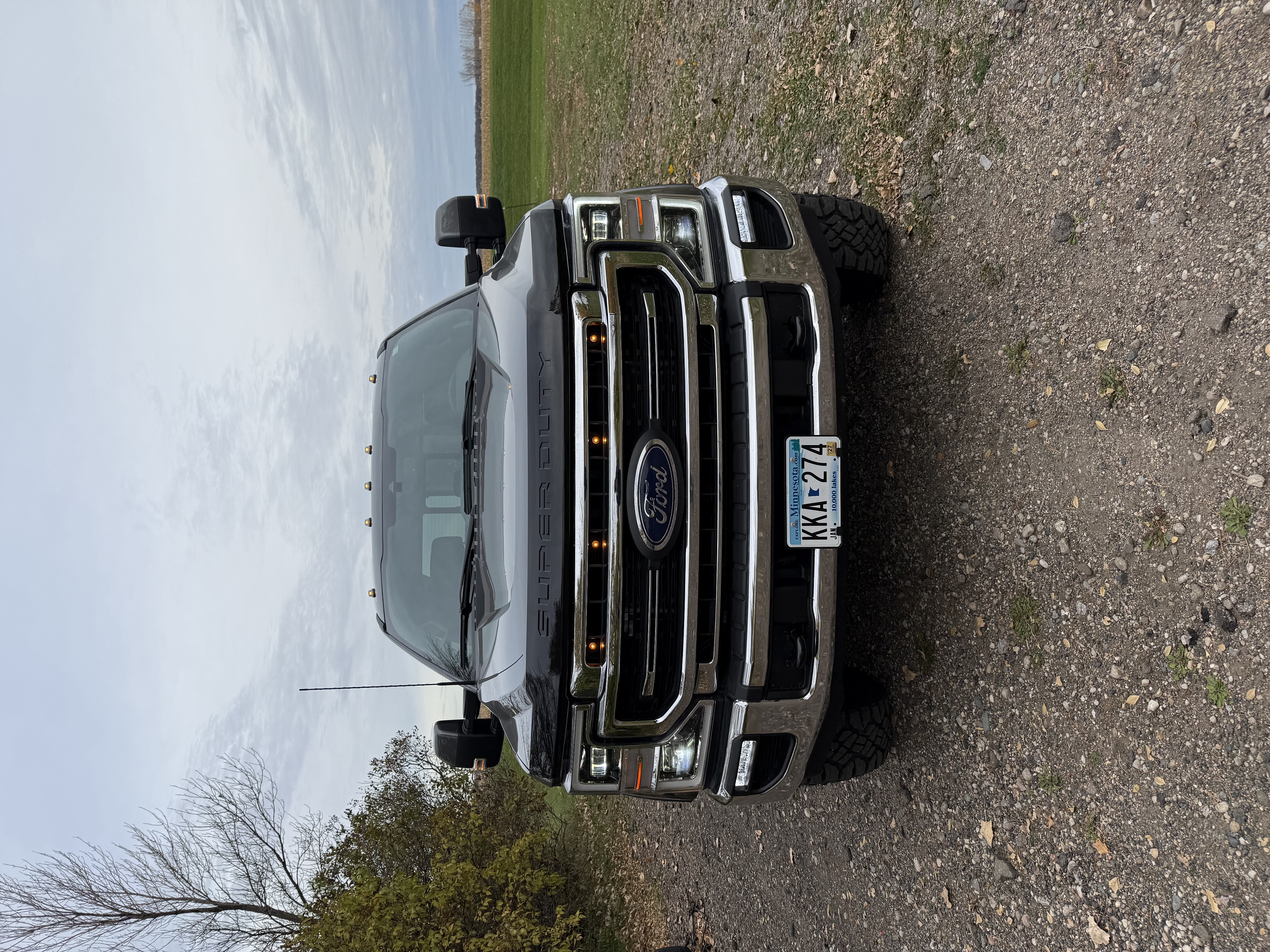 Used 2022 Ford F250 Lariat w/ Tremor Off-Road Package AWD/4WD image 2