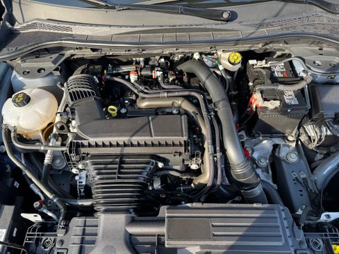 Used 2024 Ford Escape Platinum w/ Premium Technology Package image 16