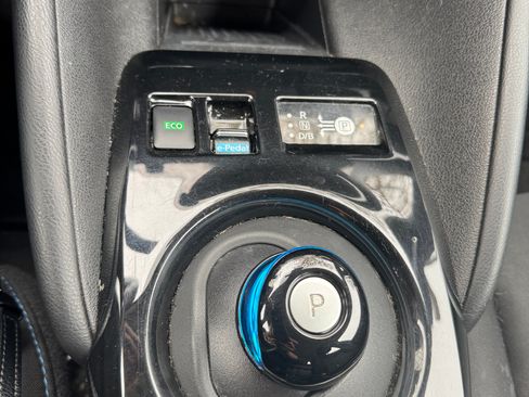 Used 2021 Nissan Leaf SV image 16