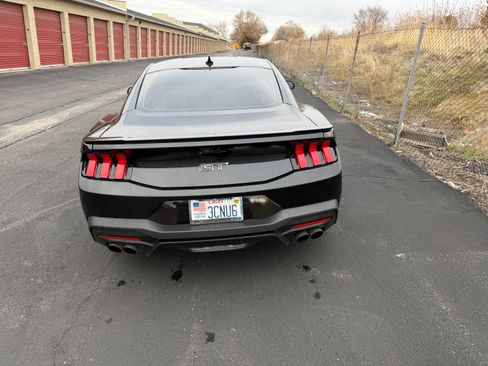 Used 2024 Ford Mustang GT Premium image 10